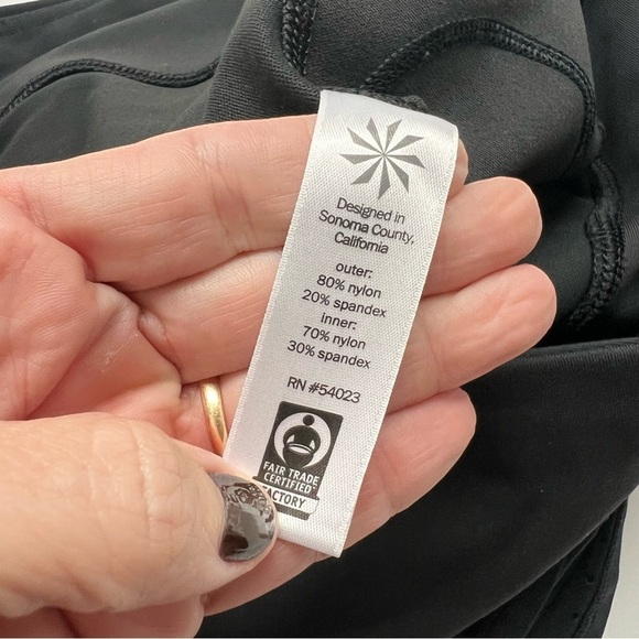 2/25 Athleta Stealth Trucool Skort Skirt Tennis Golf Pickleball Black Small - Picture 7 of 7